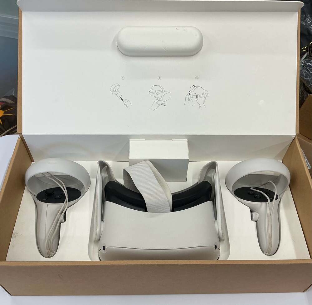 Oculus Quest 2 Virtual Reality Headset